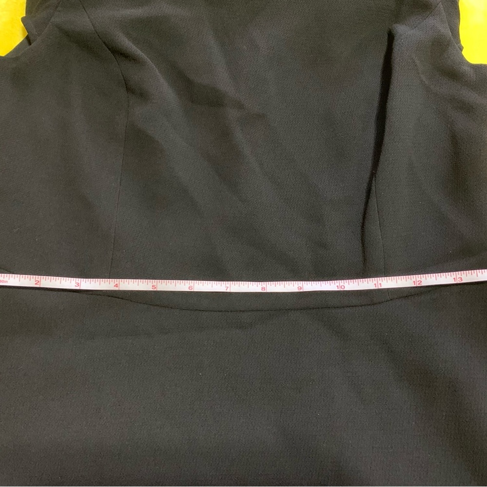 NWT BCBG BACK RUFFLE DRESS - Picture 6 of 7